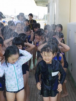 １年生 小学校初めてのプール 半田市立乙川東小学校
